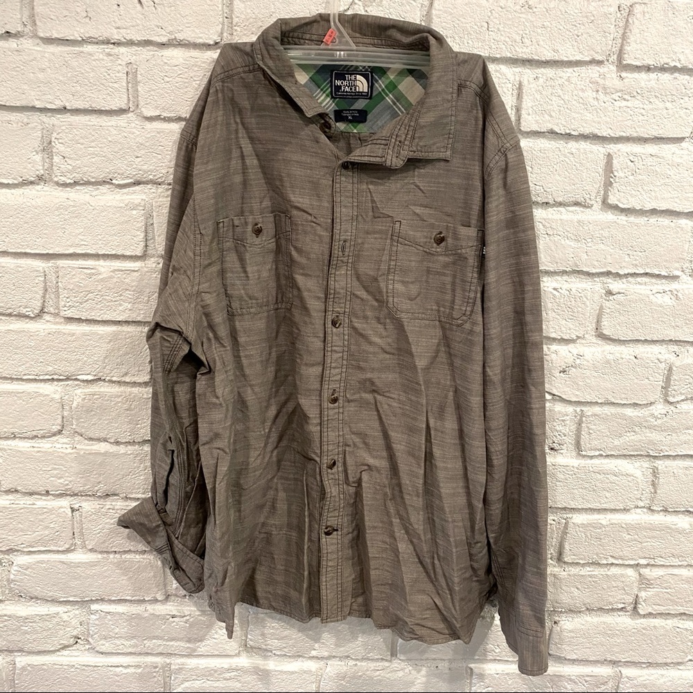 Men’s XL North Face Button Up Shirt
